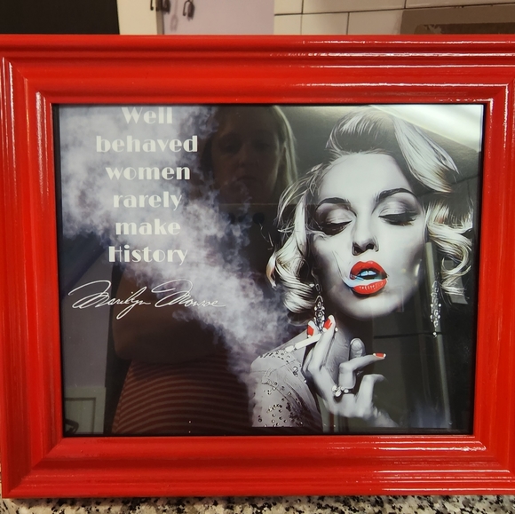 Marilyn Monroe Art Red Lips And Smoke Cigarette Print Quoted Woman and History - Picture 3 of 3
